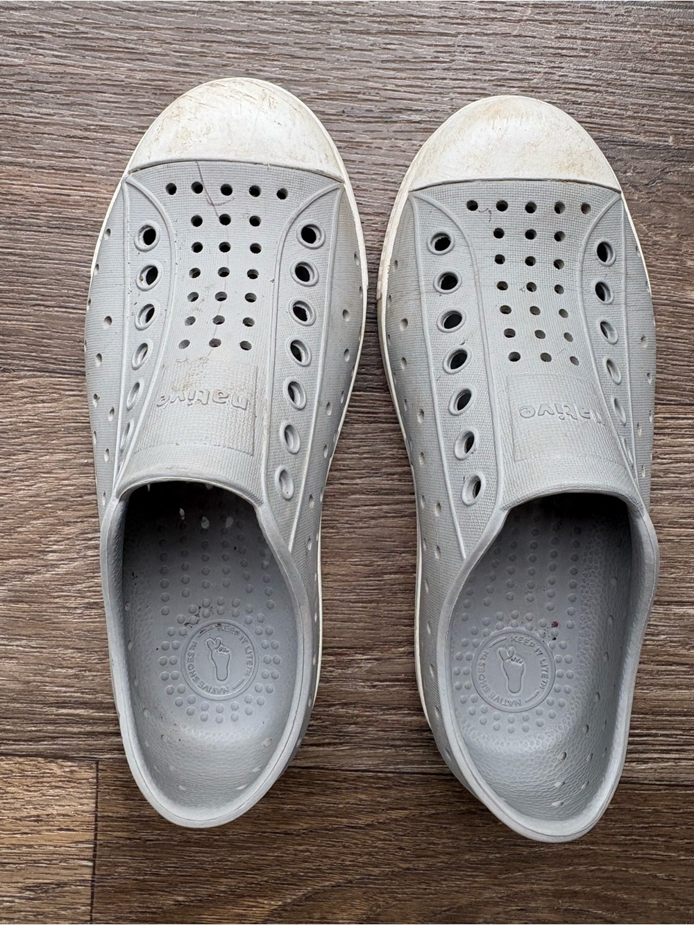 Native Kids' shoes Jefferson Slip-On in Grey and White